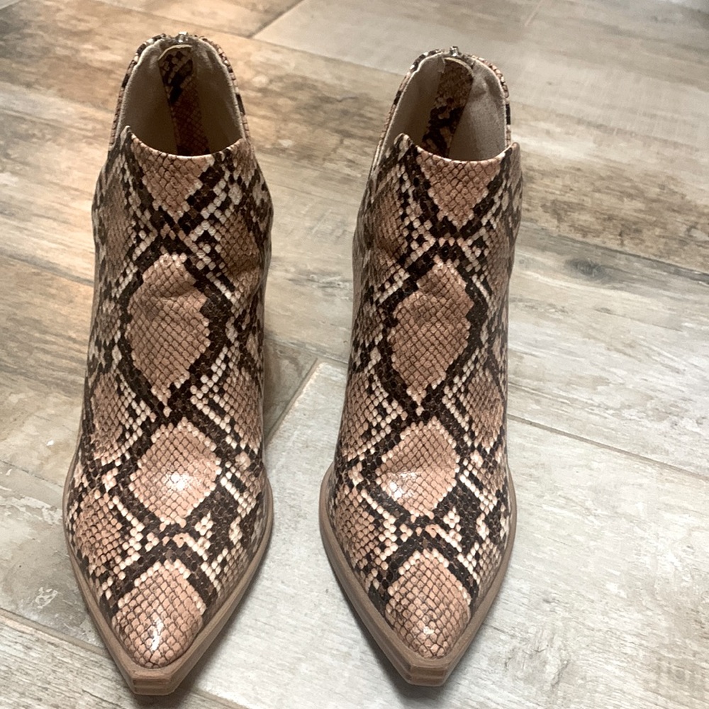 Steve Madden snake booties size 7